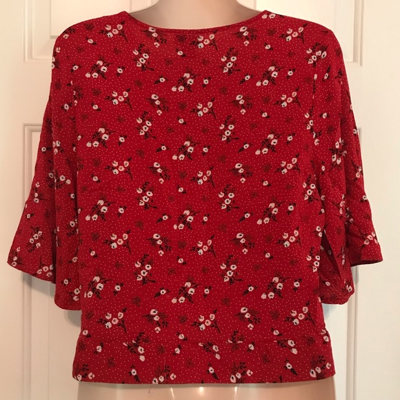 Rue21 red floral front tie top - Picture 2 of 4